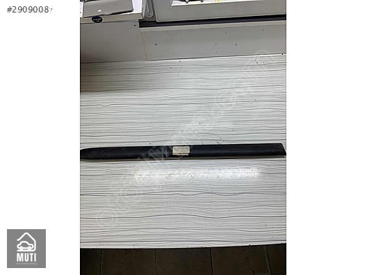 Kapı Süs Bandı Arka Sol Renault 9 1996 Model 7700875894