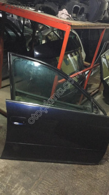 AUDİ A6 SAĞ ÖN KAPI 2000 MODEL