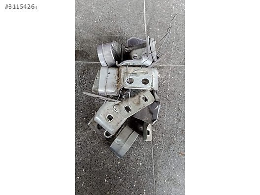 Renault Megane2 scenic2 kapı menteşesi set tane fiyatı 1.250 TL