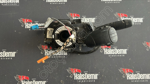 RENAULT KANGO SİLECEK KOLU 8200379526