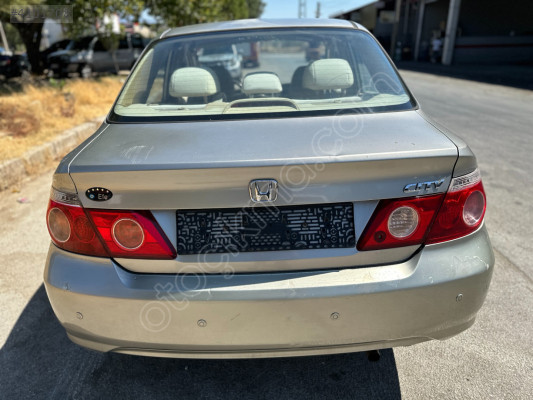 HONDA CİTY KESME DOLU ARKA  ( 2003-2008 )