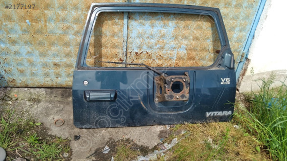 Suzuki vitara bagaj kapağı çıkma