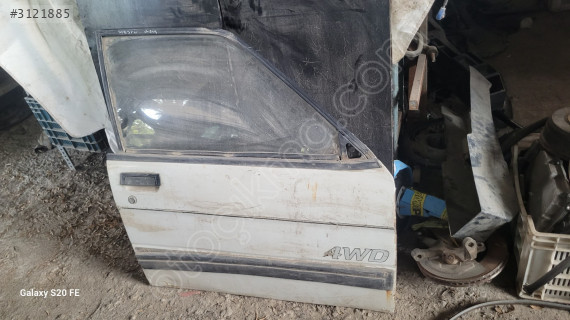 Subaru justy sağ ön kapı