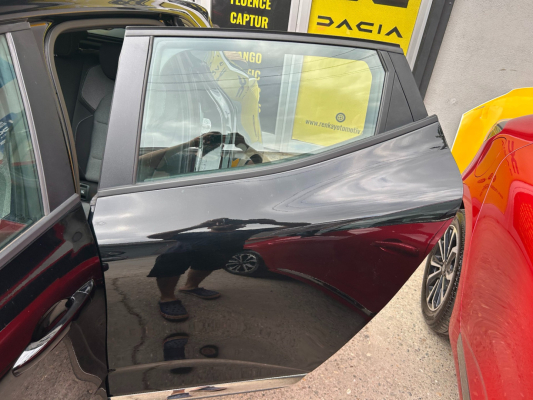 RENAULT CLİO 5 SİYAH SOL ARKA KAPI SÖKME HATASIZ ORJ RENKAY