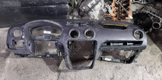 FORD FUSİON GÖĞÜSLÜK