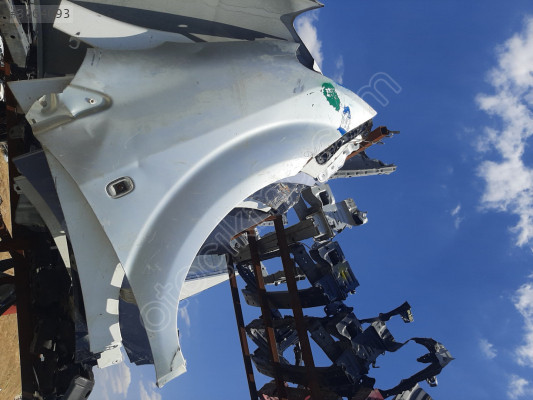 TOYOTA AVENSİS 2002 MODEL ÇIKMA ORJİNAL SAĞ ÖN ÇAMURLUK