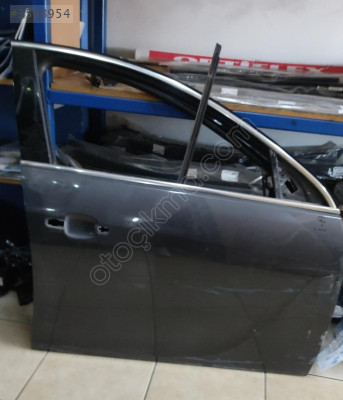 OPEL İNSİGNİA A HATASIZ SAĞ ÖN KAPI