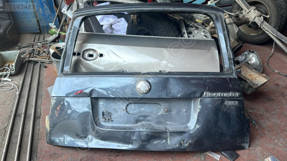 Skoda roomster arka bagaj kapagı