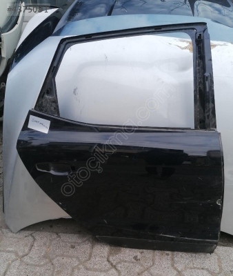 Seat Arona Sağ Arka Kapı Orijinal Çıkma