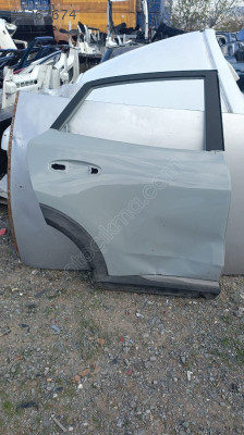 2018-22 FORD PUMA SAĞ ARKA KAPI ÇIKMA ORJİNAL