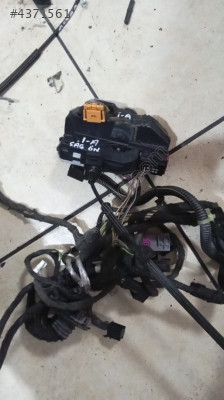 OPEL INSİGNİA A SAĞ ÖN KAPI KİLİDİ