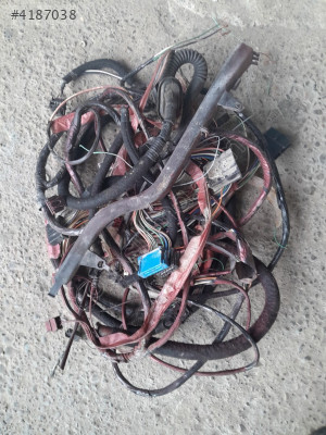 RENAULT MEGANE 1 ARKA ELEKTİRİK TESİSATI