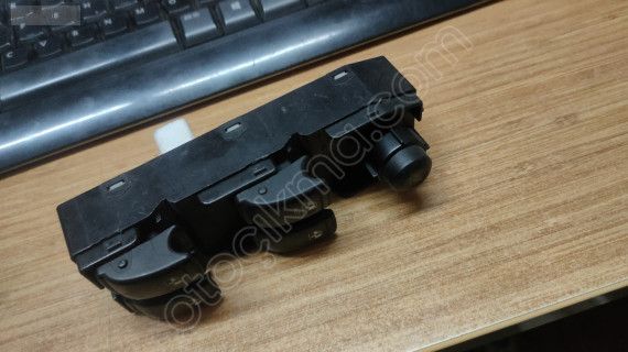 Chevy / Suzuki  sol ön cam açma konsolu 621w04460