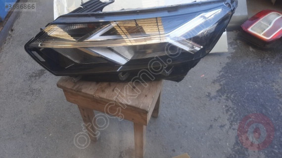 Çıkma Dacia Sandero Son Kasa Sol Led Far