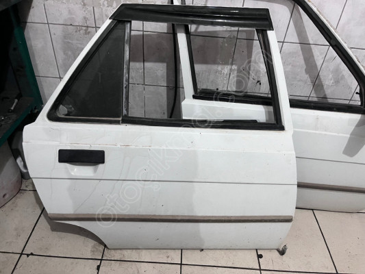 Renault R9 sol arka kapı