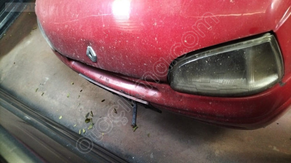 Renault Clio 1 ön farlar
