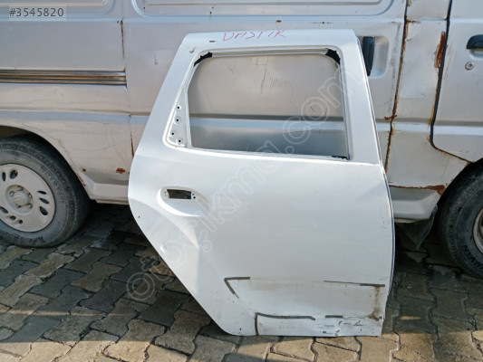 Dacia Duster sağ arka kapı çıkma orjinal