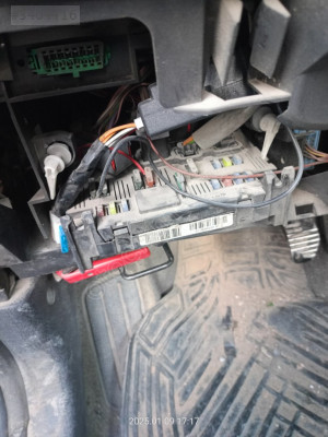 Citroen Berlingo Peugeot  98/04 modelgösterg saati ve ön  torpido