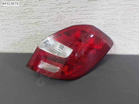 SKODA FABİA SAĞ ARKA STOP LAMBASI DUYSUZ SIFIR 2009-2012