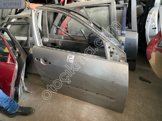 RENAULT LAGUNA 3 SAĞ ÖN KAPI ORJİNAL ÇIKMA 2008-2012 MODEL