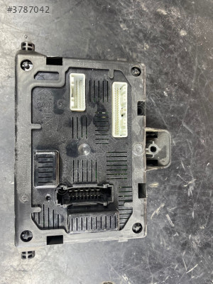 Renault Clio 3 orijinal çıkma UCH beyni