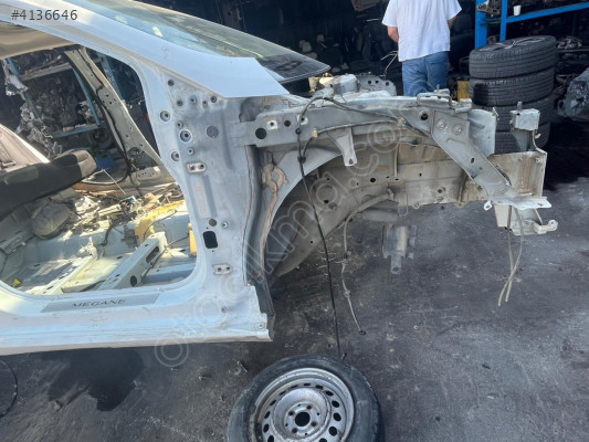 RENAULT MEGANE4 SAĞ ÖN ÇEYREK ŞASE OTO FEDAİ