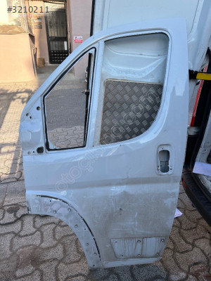 Citreon Jamper sol ön kapı