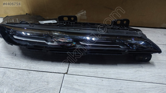 BMW 7 seri G70 sağ gündüz ledi