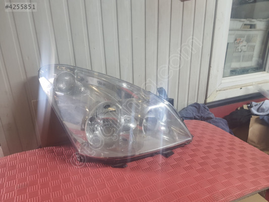 TOYOTA VERSO SAĞ FAR ORJİNAL