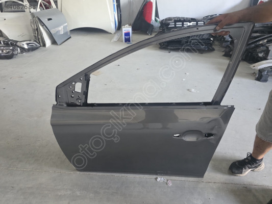 RENAULT TALİANT GRİ SOL ÖN KAPI ORJINAL GÖÇÜKLÜK
