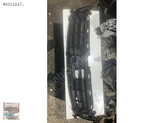 4G8807233C audi a7 ön panjur profil tutucu braket