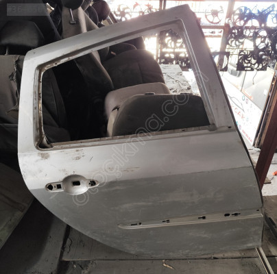 RENAULT CLİO 3 SAĞ ARKA KAPI ORJİNAL ÇIKMA PARÇA