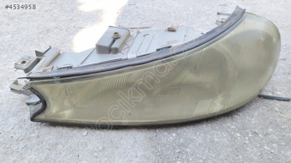 FORD MONDEO SOL ÖN FAR ÇEVİK OTO ÇIKMA