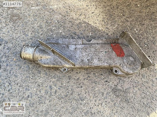 AUDİ S6 A6 A8 TERMOSTAT SU BORUSU 077121121C