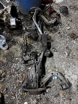 Bmw E36 Arka Dingil Taşıyıcı Komple Veya Parça