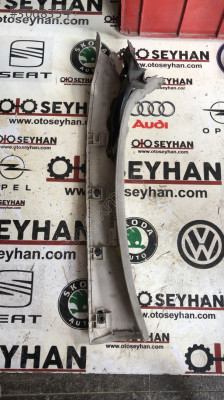5K0867234C Volkswagen Golf 6 sağ ön direk kaplaması