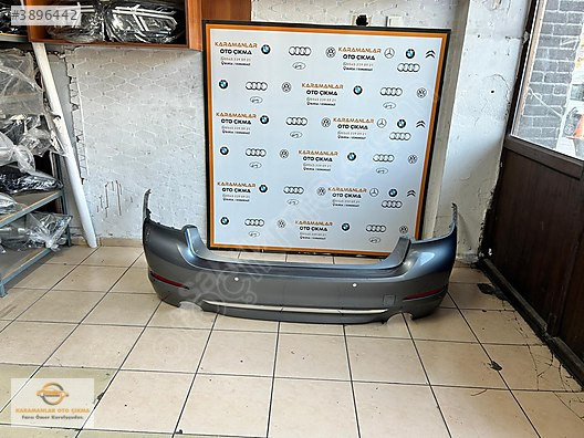 BMW 5 SERİSİ G30 ARKA TAMPON ORJİNAL HATASIZ