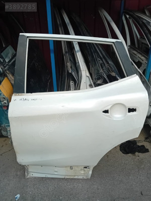 NİSSAN QASHQAİ SOL ARKA KAPI