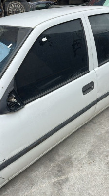 Opel vectra sol ön kapı 1993 model