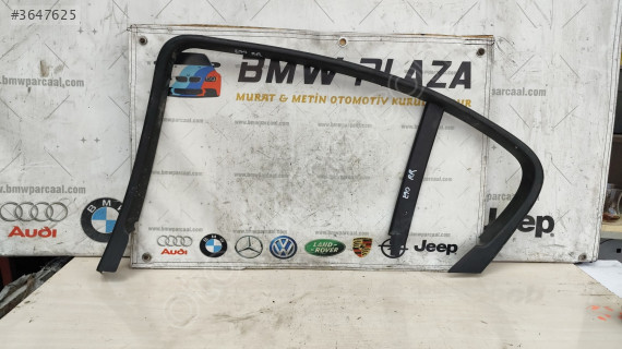 BMW E90 Sağ Arka Kapı İç Direk Kaplaması