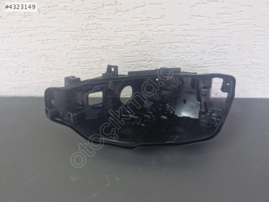 BMW F30 LCİ SOL ÖN FAR KASASI SIFIR 2014-2018