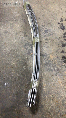 Renault sembol bagaj kapı çıtası