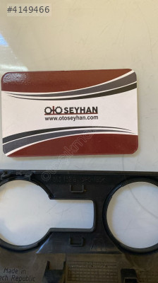 5E0863152B skoda octavia 2016 klima kontrol paneli çerçevesi