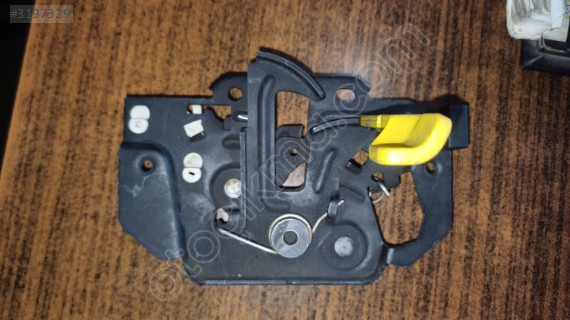 ford fiesta kaput kilidi 2013-2016