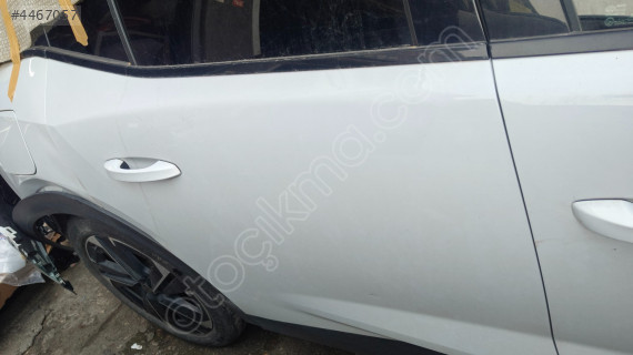 Peugeot 408 sağ arka kapı sökme