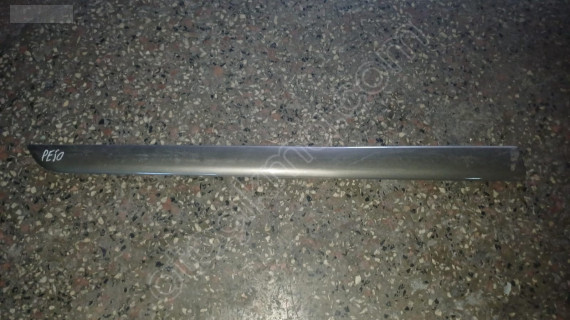 2006-2013 Citroen C4 Picasso sağ arka kapı çıtası