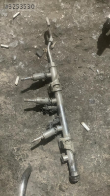 04E133320 Volkswagen grubu enjeksiyon kolektörü