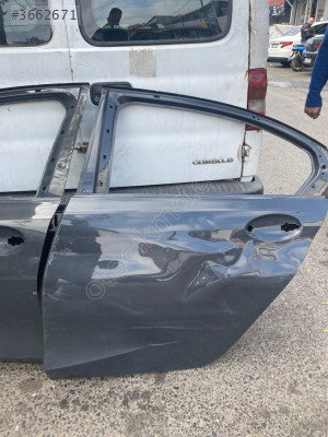 BMW 3 SERİSİ G20 SOL ARKA KAPI - ÖZIŞIK ÇIKMA PARÇA