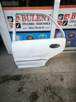 Hyundai Accent sol arka kapı