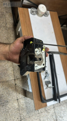 2020-2024 Dacia Duster Orjinal Çıkma Sol Arka Kapı Kilidi